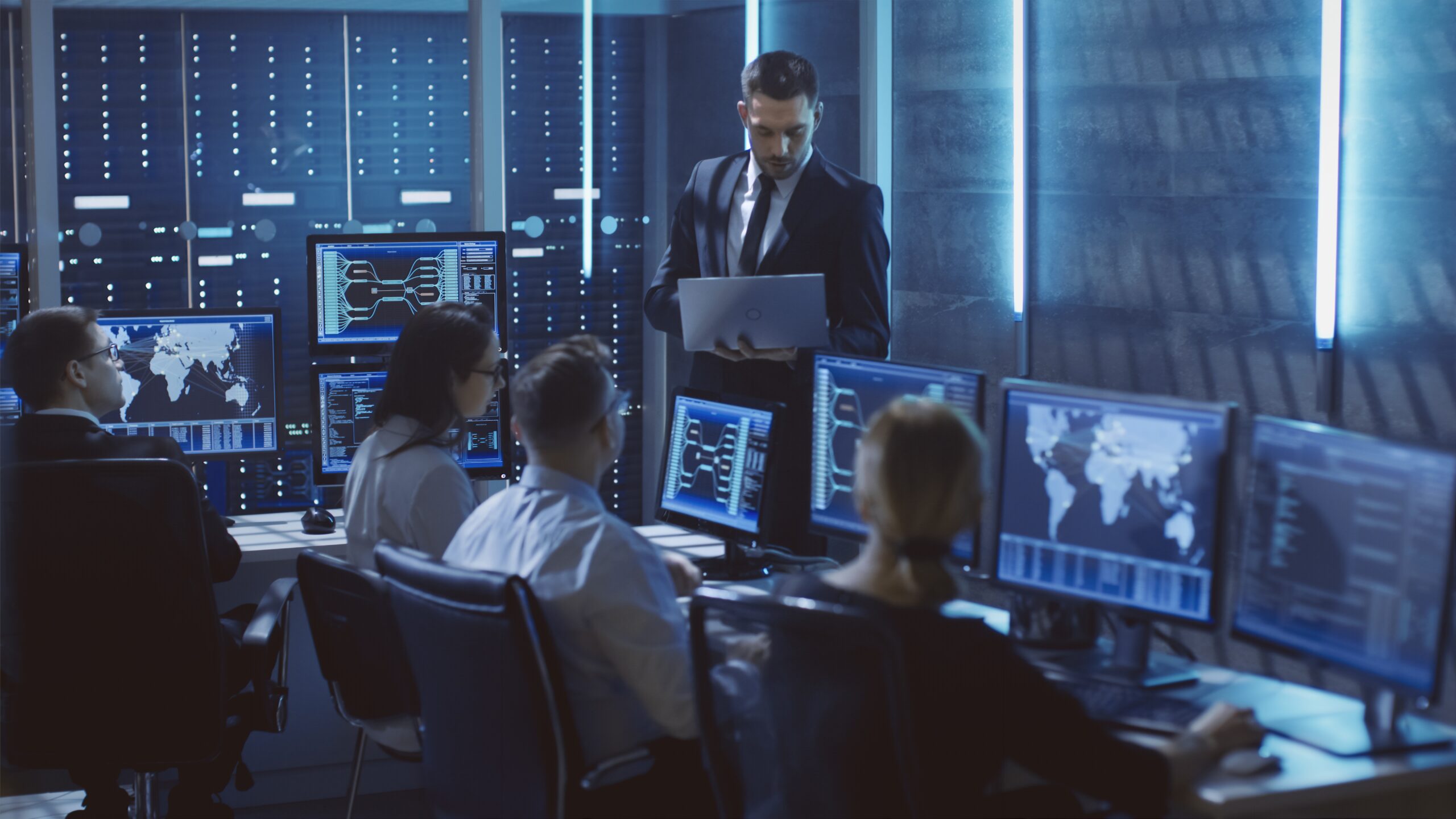 Equipe EMSD em data center
